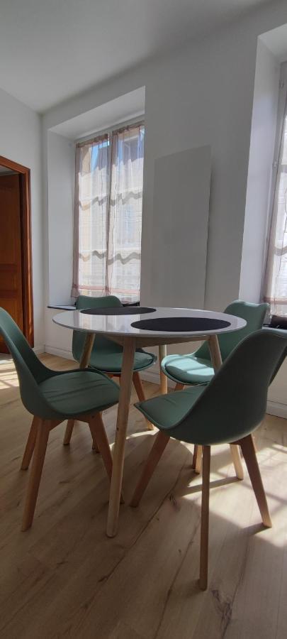 Appartement Le Petit Charcot Charleville-Mézières エクステリア 写真