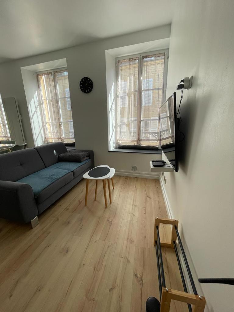 Appartement Le Petit Charcot Charleville-Mézières エクステリア 写真